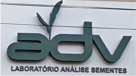 ADV Consultoria Agronômica Sobre a | ADV SEMENTES A ADV Consultoria Agronômica Ltda foi constituída em 23 de março de 1989 com a implantação do seu Laboratório de Análise de Sementes (LAS), que...